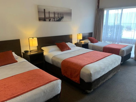 Ploughmans Motor Inn - Accommodation Mermaid Beach 0