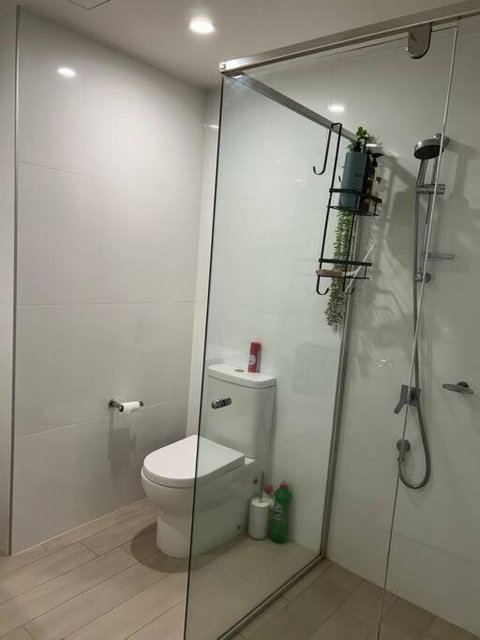Plush Apartment On Mort - Accommodation Mermaid Beach 1