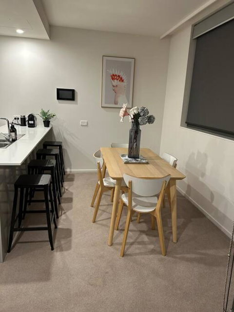 Plush Apartment On Mort - Accommodation Mermaid Beach 2
