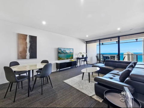 Pool, Gym, Cinema & Balcony! - Accommodation Mermaid Beach 2
