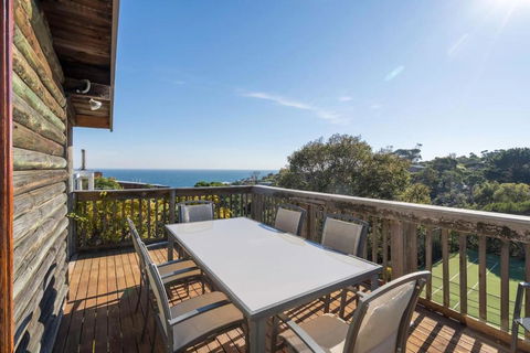 Port Philip Panorama - Bayview Retreat And Pool Bliss - Accommodation Mermaid Beach 1