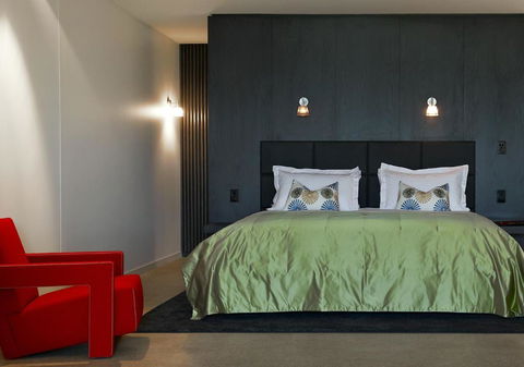 Port Phillip Estate - Accommodation Mermaid Beach 3