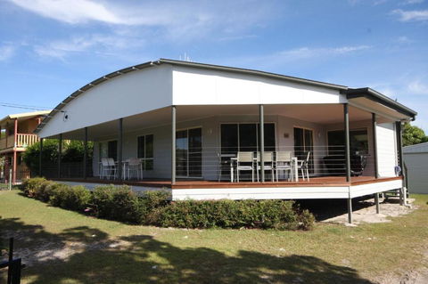 Rainbow Tides - Accommodation Mermaid Beach 2