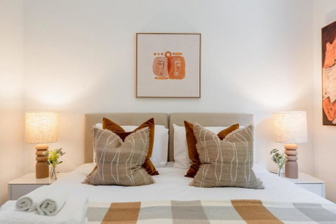 Prahran Timeless & Modern Haven, With Parking - Accommodation Mermaid Beach 3