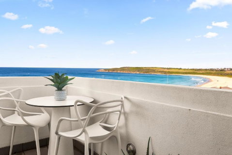 Pristine 2-Bed With Expansive Beach Views - Accommodation Mermaid Beach 3