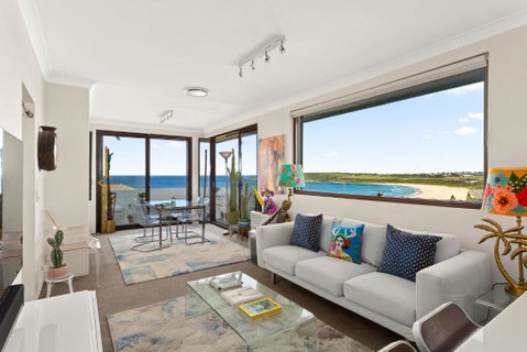 Pristine 2-Bed With Expansive Beach Views - Accommodation Mermaid Beach 0