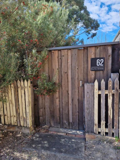 Private Guesthouse - Accommodation Mermaid Beach 1
