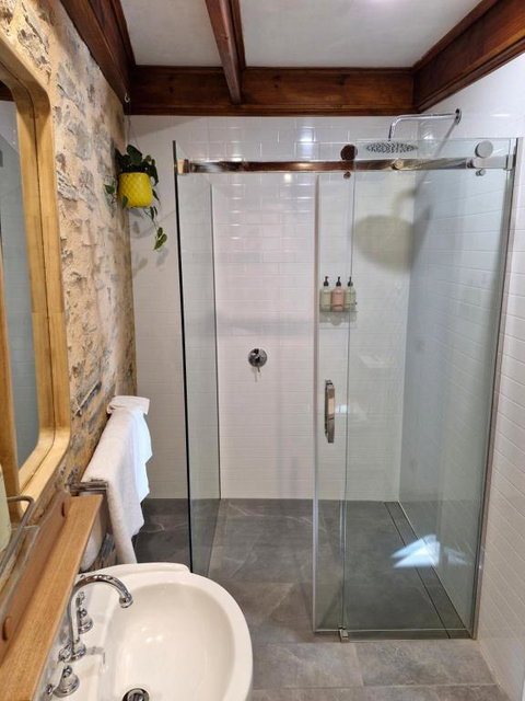 Private Guesthouse - Accommodation Mermaid Beach 3