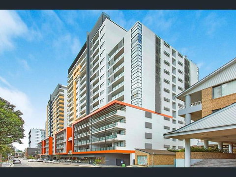 Private Room With Shared Washroom Only In 3bhk Apartment - Accommodation Mermaid Beach 0