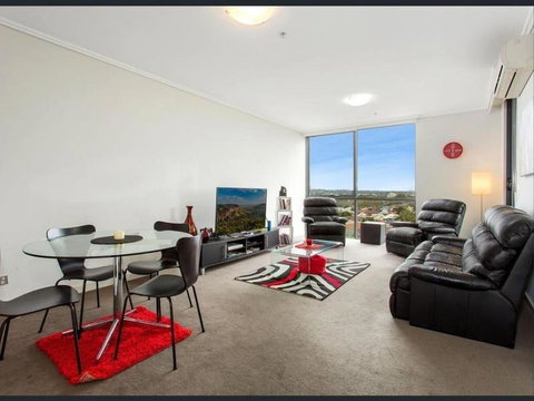 Private Room With Shared Washroom Only In 3bhk Apartment - Accommodation Mermaid Beach 3