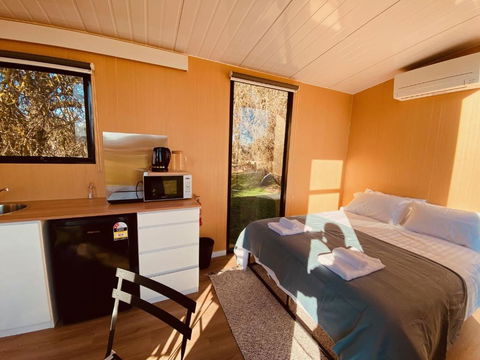 Pyrenees Views By Tiny Away - Accommodation Mermaid Beach 2