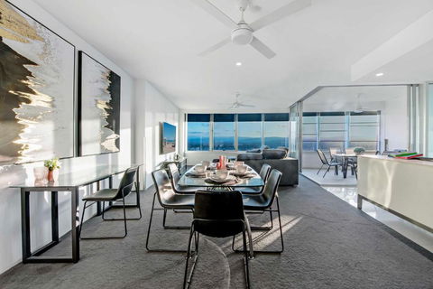 Q Tower At Surfers Paradise - From Level 3 - Private & Self Contained Apartments - Accommodation Mermaid Beach 3