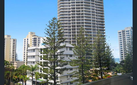 Q Tower At Surfers Paradise - From Level 3 - Private & Self Contained Apartments - Accommodation Mermaid Beach 1