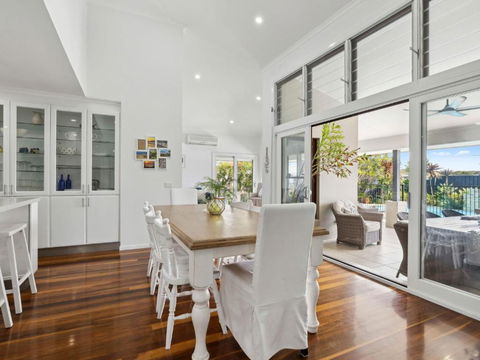 Quay-Largo - Accommodation Mermaid Beach 0