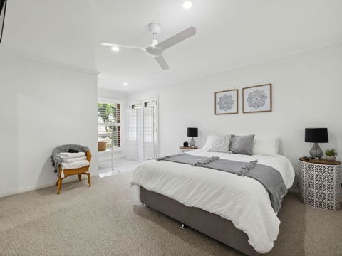 Quay-Largo - Accommodation Mermaid Beach 1