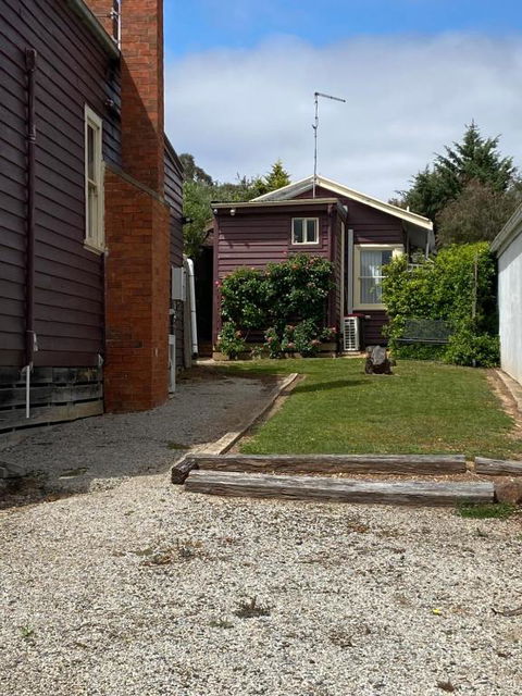 R&R Blue Diamond Luxury Studio Maryborough, Vic - Accommodation Mermaid Beach 2