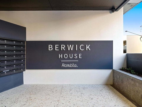 Rambla @ Berwick House - Accommodation Mermaid Beach 2