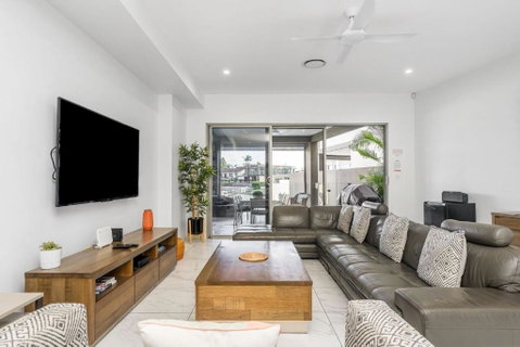 Ray Of Sunshine - Accommodation Mermaid Beach 1