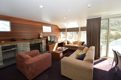 Aspect 2A - Accommodation Mermaid Beach 2