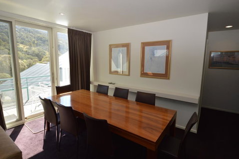 Aspect 2A - Accommodation Mermaid Beach 3
