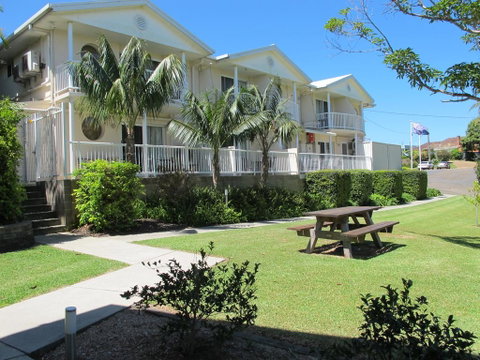 Aston Hill Motor Lodge - Accommodation Mermaid Beach 0