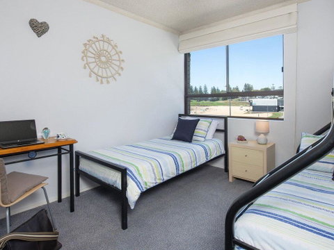 At The Beach - Kiama Surf Beach At Your Doorstep - Accommodation Mermaid Beach 3