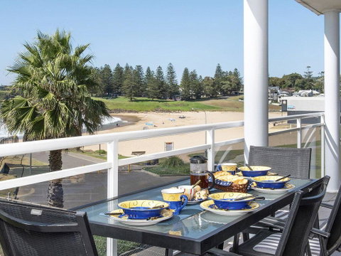At The Beach - Kiama Surf Beach At Your Doorstep - Accommodation Mermaid Beach 1