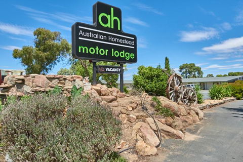 Australian Homestead Motor Lodge - Accommodation Mermaid Beach 0