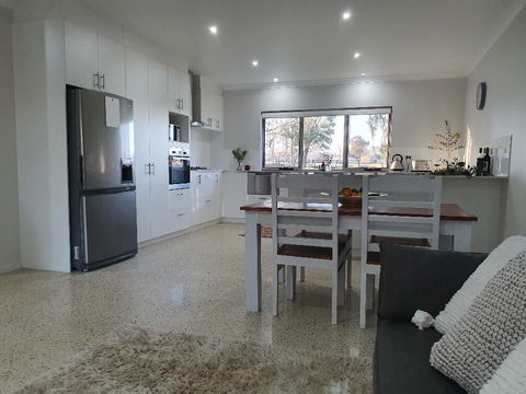 Aveley Equestrian Cottage - Accommodation Mermaid Beach 0