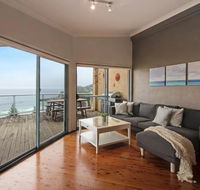Avoca Heights House /// 4 BDR 2.5 BTH // Direct Ocean Views - Accommodation Mermaid Beach