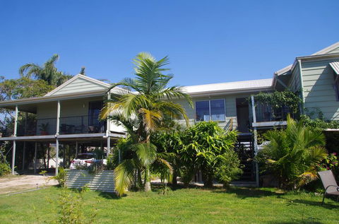B&B Squeakygate Retreat - Accommodation Mermaid Beach 0