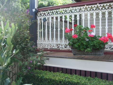 Bannockburn Cottage - Accommodation Mermaid Beach 2