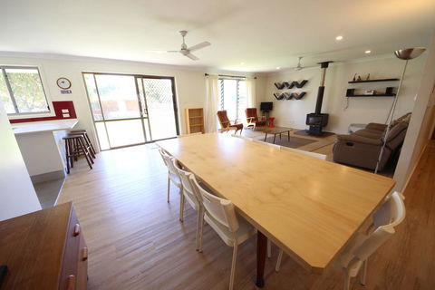 Barefoot Bungalow At Hat Head - Accommodation Mermaid Beach 1