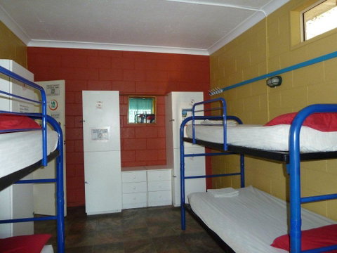 Bateman Bay Holiday Park & Batemans Bay YHA - Accommodation Mermaid Beach 1