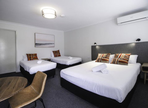 Batemans Bay Hotel - Accommodation Mermaid Beach 3