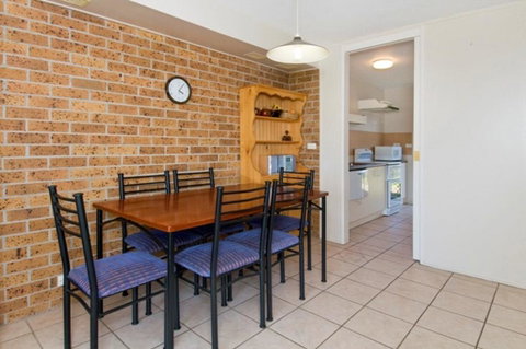 Bay Park Gardens 30 1 Warlters Street - Accommodation Mermaid Beach 2