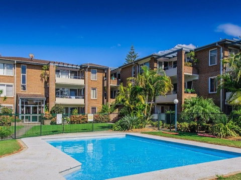 Bay Park Gardens 30 1 Warlters Street - Accommodation Mermaid Beach 0