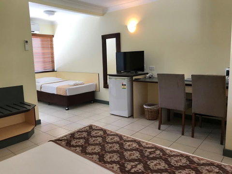 Bay Village Tropical Retreat & Apartments - Accommodation Mermaid Beach 2
