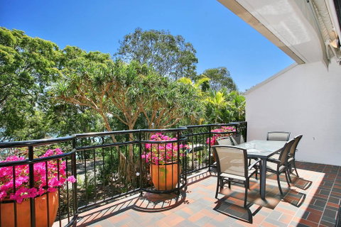 Bayona U4 - Accommodation Mermaid Beach 1