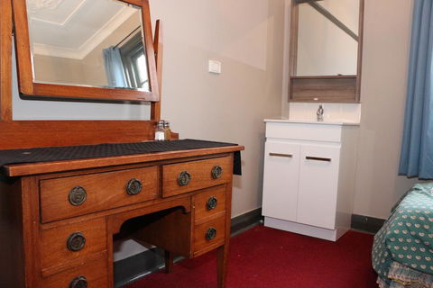Bayview Hotel - Batemans Bay - Accommodation Mermaid Beach 1