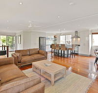 Beach Home in Golden Triangle - Accommodation Mermaid Beach