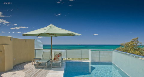 Beach Suites - Accommodation Mermaid Beach 0