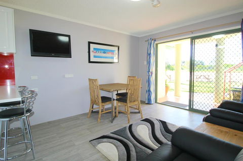 Beachfront 2, 25 Willow Street - Accommodation Mermaid Beach 3