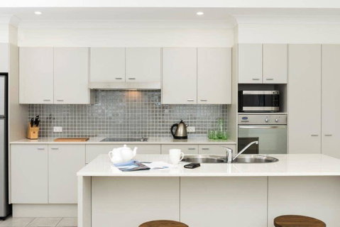 Beachfront 7 - Accommodation Mermaid Beach 0