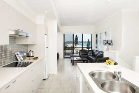 Beachfront 8 - Accommodation Mermaid Beach 0