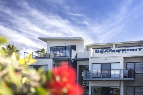 Beachfront Apartment 10 - Accommodation Mermaid Beach 3