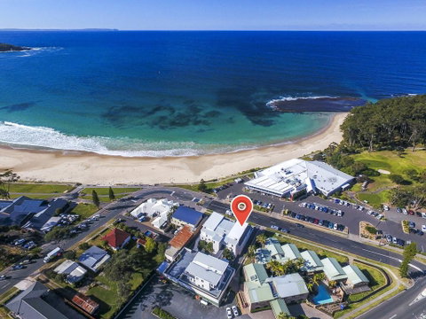 Beachfront Apartment 10 - Accommodation Mermaid Beach 1