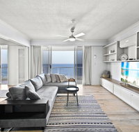 Beachfront Luxury 3 bedroom in the heart of Surfers Paradise - Ocean views plus indoor/outdoor pool - Accommodation Mermaid Beach