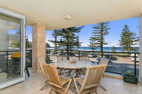 Beachfront On Golden Mile - Accommodation Mermaid Beach 0