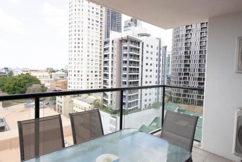 Republic Apartment - Accommodation Mermaid Beach 3